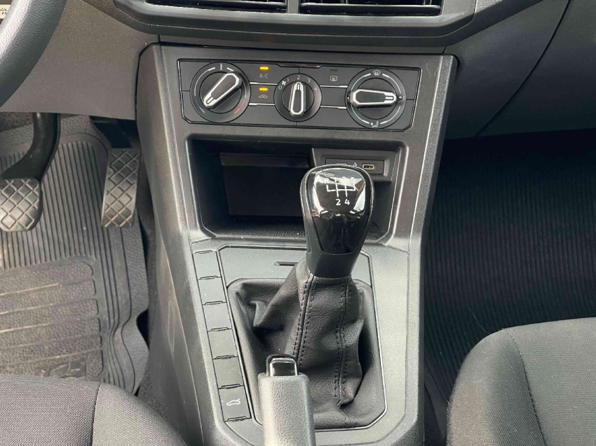 volkswagen polo 1.0 flex manual 2024