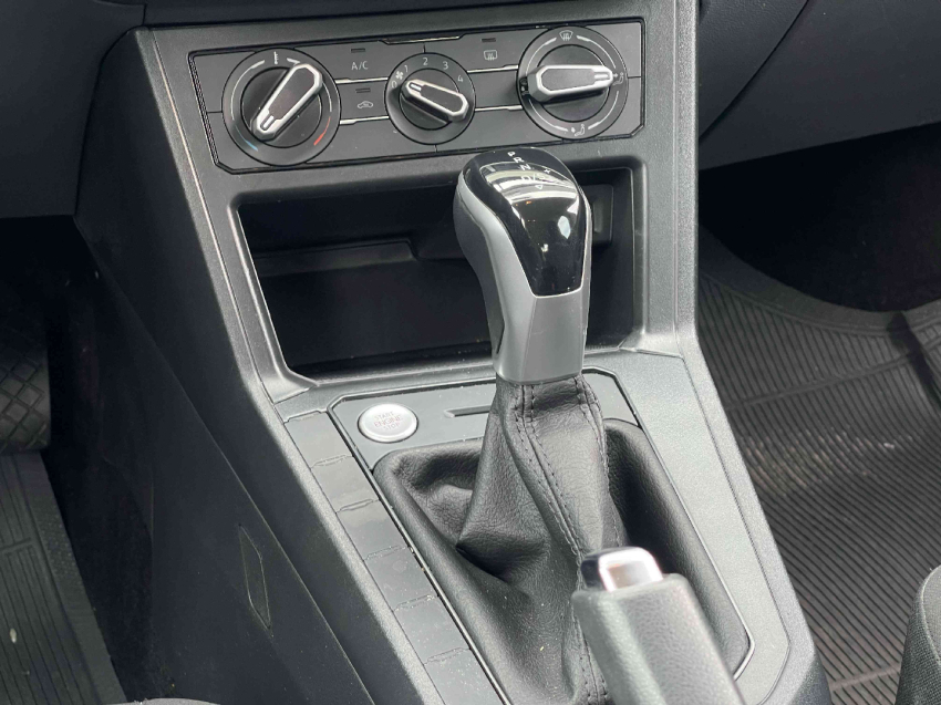 volkswagen polo 1.0 170 tsi comfortline automatico 2024
