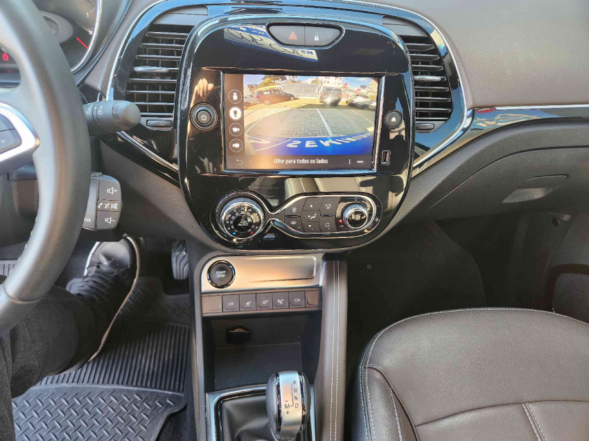 renault captur 1.3 tce flex iconic x-tronic 4p automatico 2023