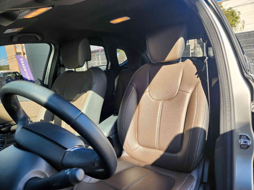 renault captur 1.3 tce flex iconic x-tronic 4p automatico 2023