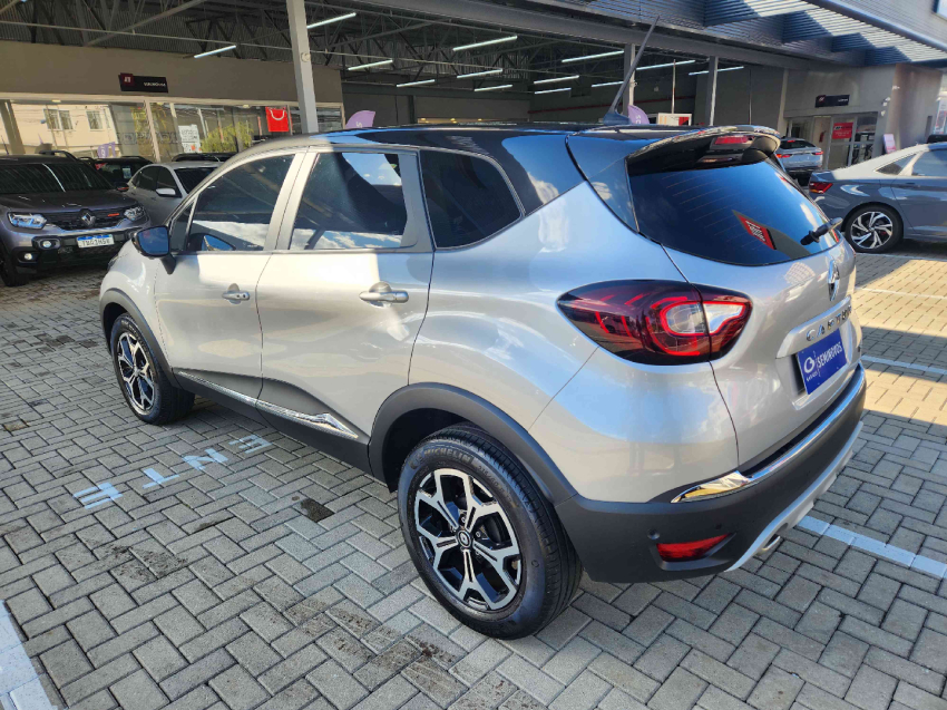 renault captur 1.3 tce flex iconic x-tronic 4p automatico 2023