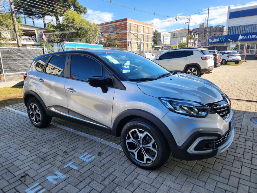 renault captur 1.3 tce flex iconic x-tronic 4p automatico 2023