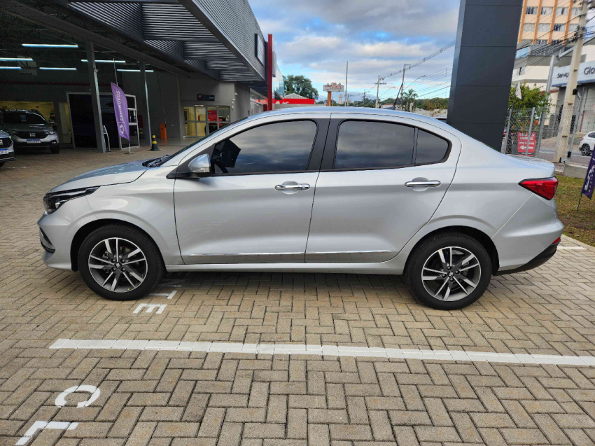 fiat cronos 1.3 flex automatico 2025