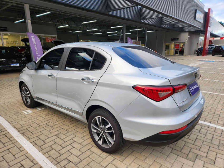 fiat cronos 1.3 flex automatico 2025