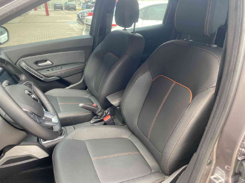 renault duster 1.3 tce flex iconic plus x-tronic 4p automatico 2025
