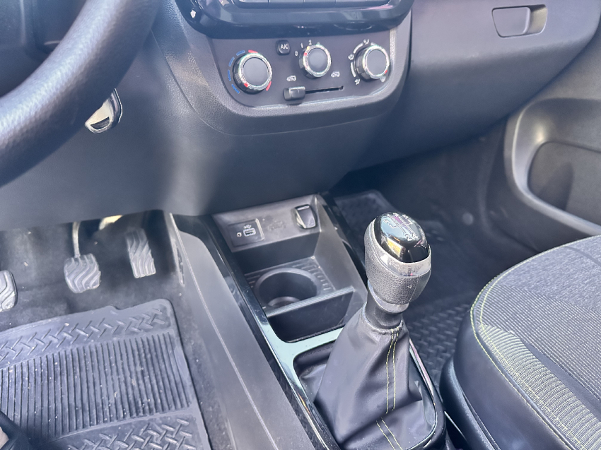 renault kwid 1.0 12v sce flex outsider manual 4p 2023