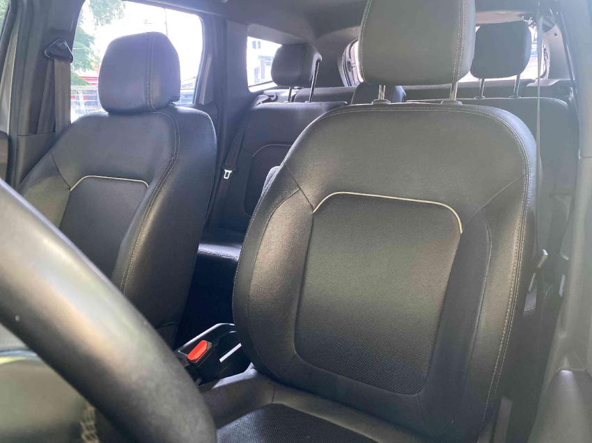 renault duster 1.6 16v sce flex iconic x-tronic 4p automatico 202313