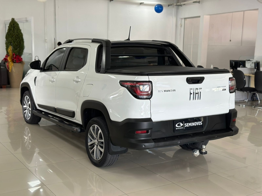 fiat strada 1.3 firefly flex volcano cd cvt 4p automatico 20231