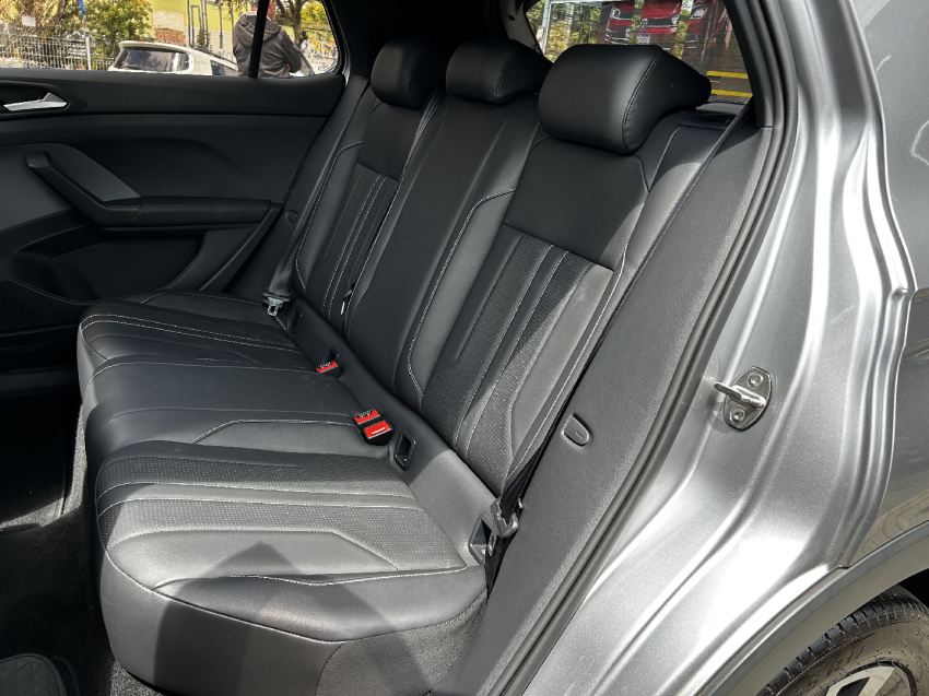 volkswagen t-cross 1.0 200 tsi total flex comfortline automatico 4p 202518