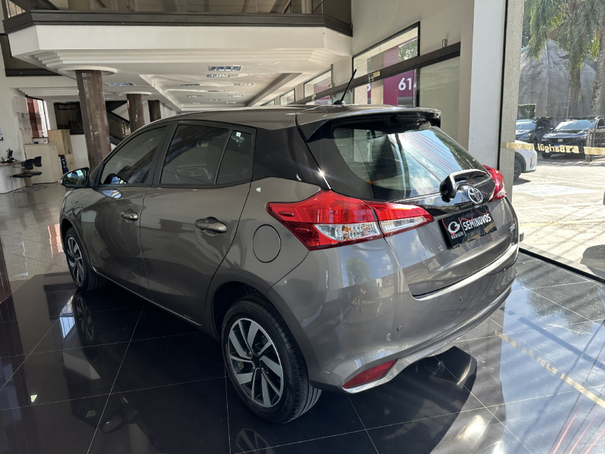 toyota yaris 1.3 16v flex xl live multidrive automatico 20214
