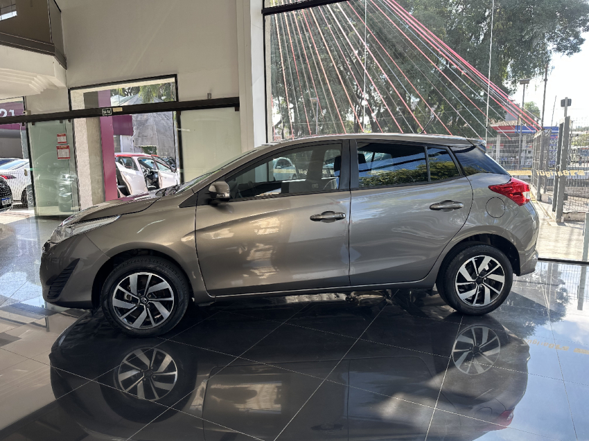 toyota yaris 1.3 16v flex xl live multidrive automatico 20213