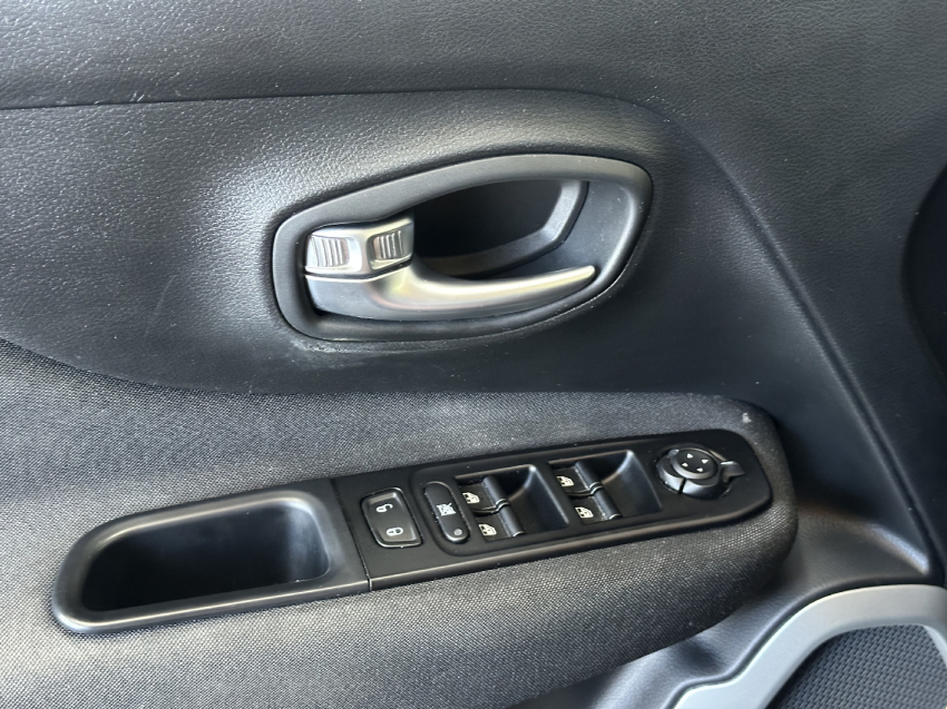 jeep renegade 1.8 16v flex sport 4p automatico 202018