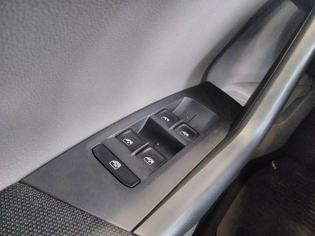 volkswagen polo 1.0 mpi total flex manual 4p 2018