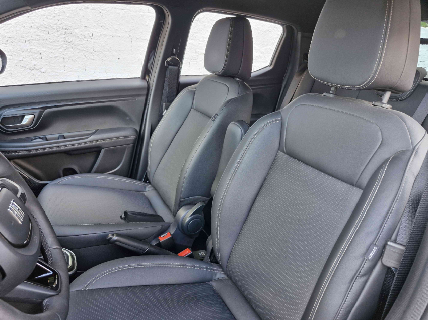 fiat strada 1.3 firefly flex volcano cd cvt 2025