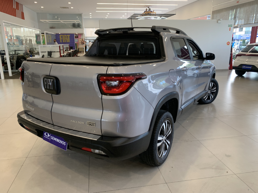 fiat toro 1.3 turbo 270 flex freedom at6 2023