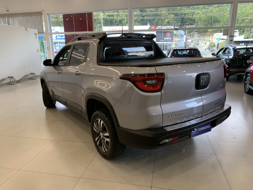 fiat toro 1.3 turbo 270 flex freedom at6 2023