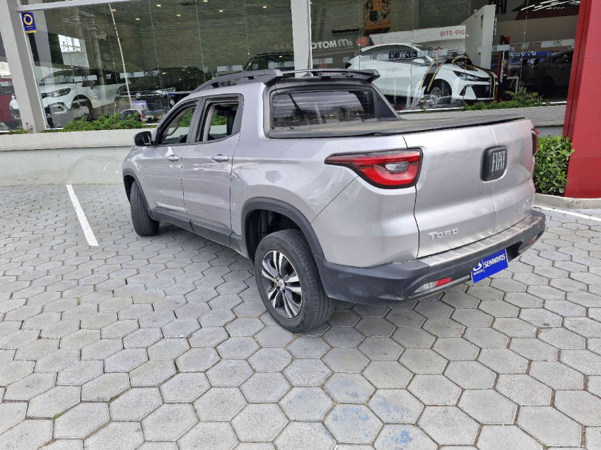 fiat toro 1.3 turbo 270 flex freedom at6 2023