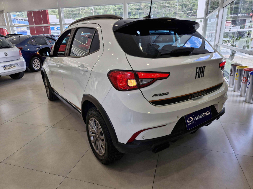 fiat argo 1.3 firefly flex trekking manual 4p 2023