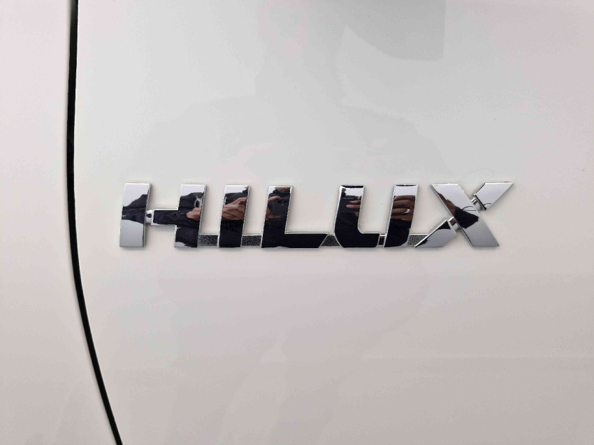 toyota hilux 2.8 d-4d turbo diesel cd sr 4x4 automatico 4p 2024