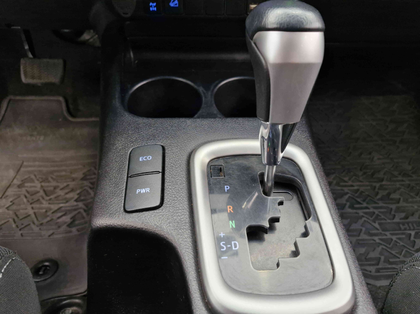 toyota hilux 2.8 d-4d turbo diesel cd sr 4x4 automatico 4p 2024