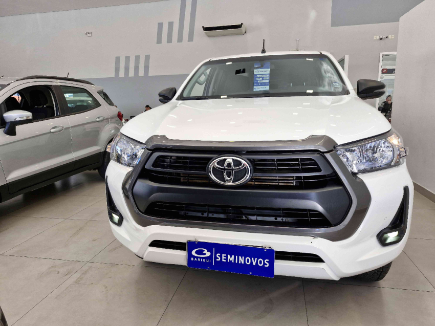 toyota hilux 2.8 d-4d turbo diesel cd sr 4x4 automatico 4p 2024