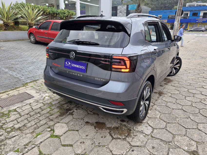 volkswagen t-cross 1.0 200 tsi total flex automatico 4p 2024