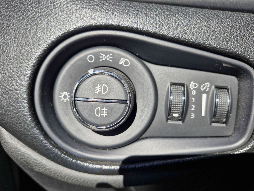 jeep renegade 1.8 16v flex longitude 4p automatico 2019