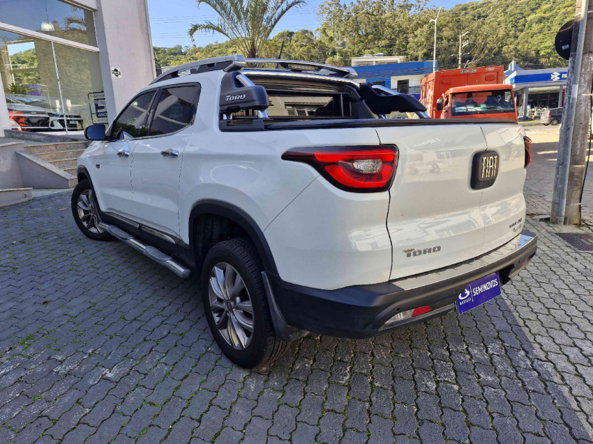 fiat toro 2.0 16v turbo diesel ranch 4wd at9 4p automatico 2020