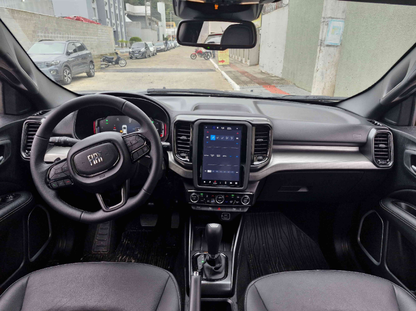 fiat toro 1.3 turbo 270 flex volcano at6 4p automatico 2025