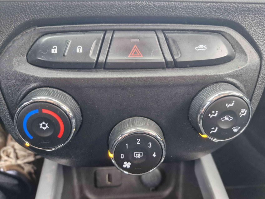 chevrolet onix 1.0 mpfi lt 8v flex 4p manual 2019