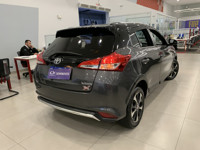 toyota yaris 1.5 16v flex x way connect multidrive 4p automatico 2022