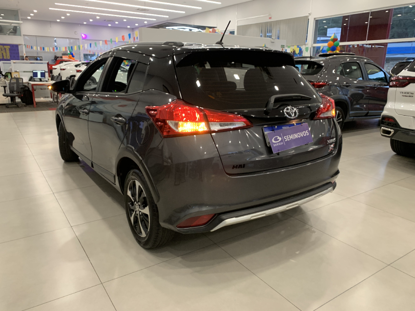 toyota yaris 1.5 16v flex x way connect multidrive 4p automatico 2022