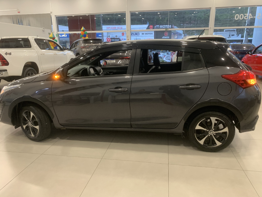 toyota yaris 1.5 16v flex x way connect multidrive 4p automatico 2022