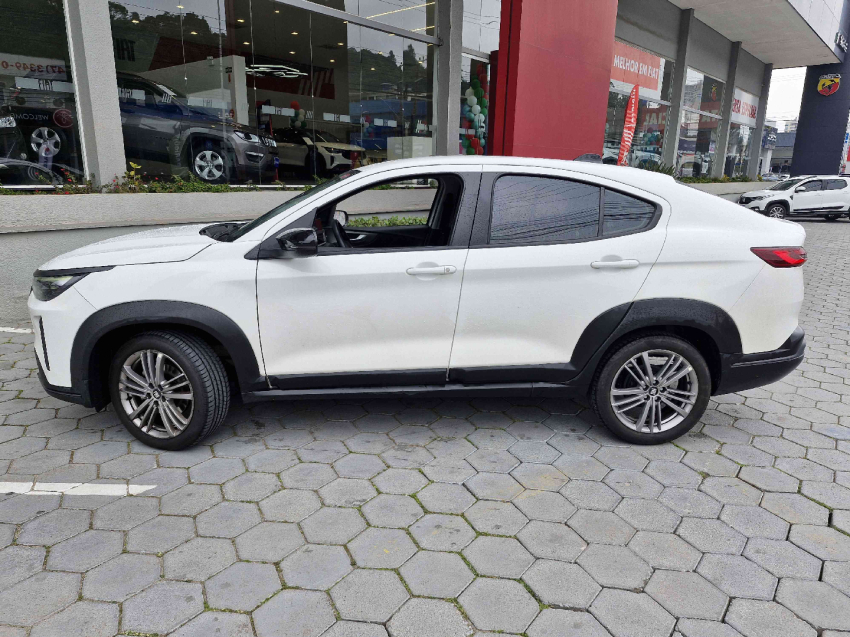 fiat fastback 1.0 turbo 200 flex cvt 4p automatico 2024