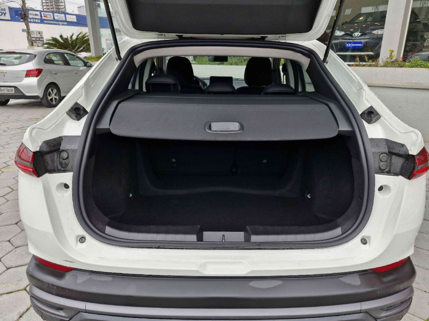 fiat fastback 1.0 turbo 200 flex cvt 4p automatico 2024
