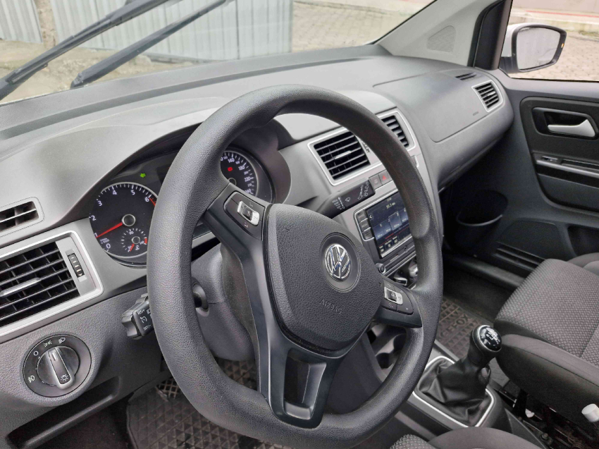 volkswagen fox 1.6 msi total flex connect 4p manual 2021
