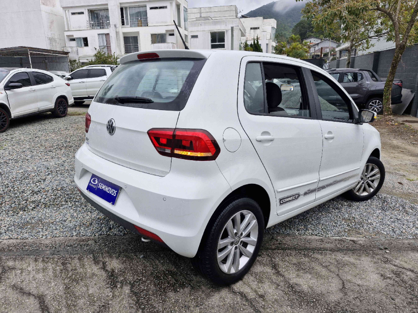 volkswagen fox 1.6 msi total flex connect 4p manual 2021