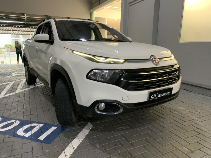 fiat toro 1.8 16v evo flex freedom open edition at6 4p automatico 2017