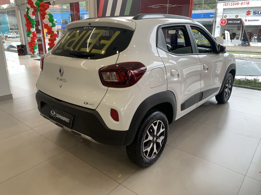 renault kwid 1.0 12v sce flex outsider manual 4p 2024