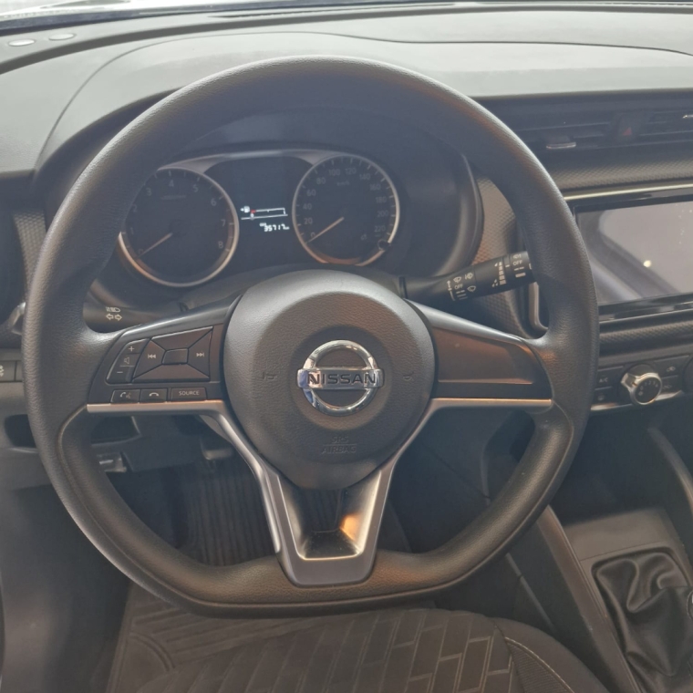 nissan kicks 1.6 flex manual 2022