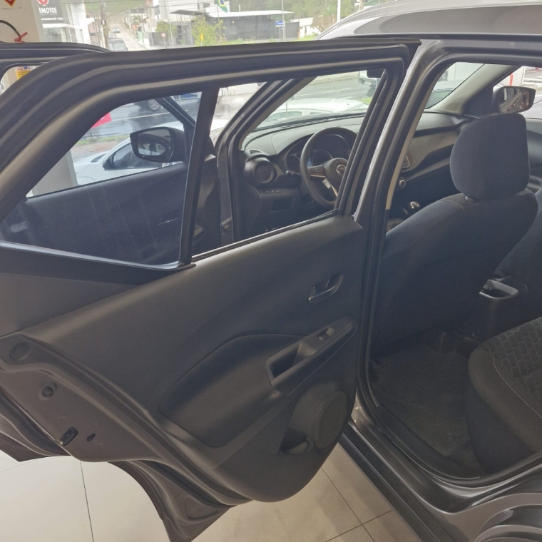 nissan kicks 1.6 flex manual 2022