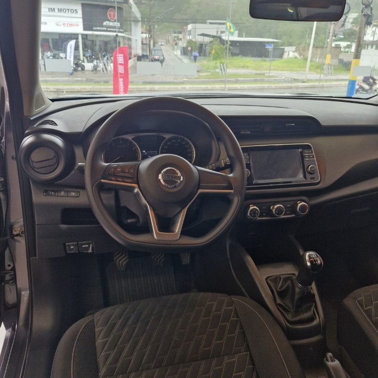 nissan kicks 1.6 flex manual 2022