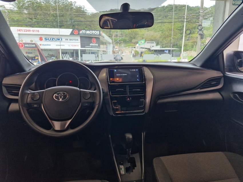 toyota yaris 1.5 flex automatico 2025