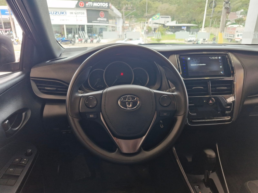 toyota yaris 1.5 flex automatico 2025