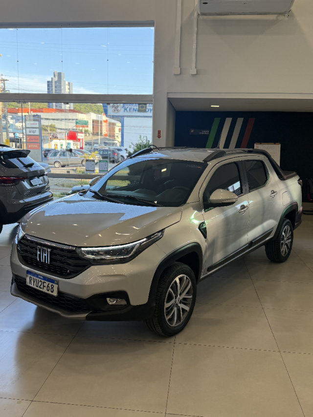 fiat strada 1.3 flex automatico 2024