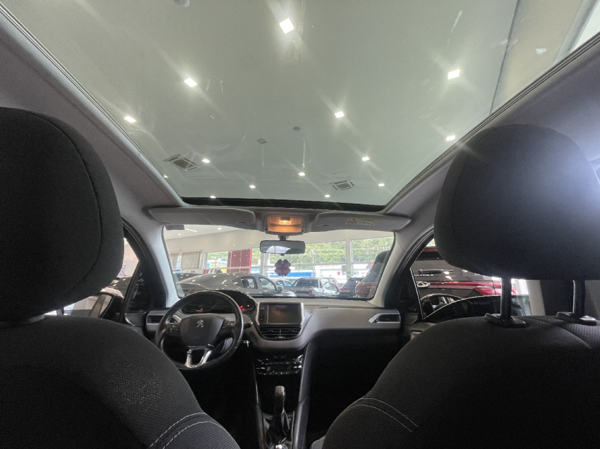 peugeot 208 1.2 flex manual 20178