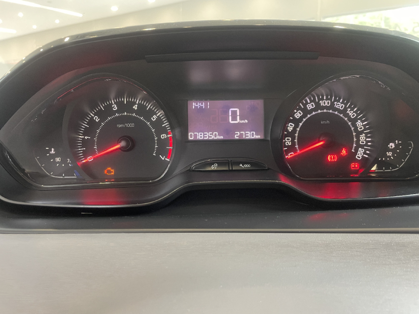 peugeot 208 1.2 flex manual 20177