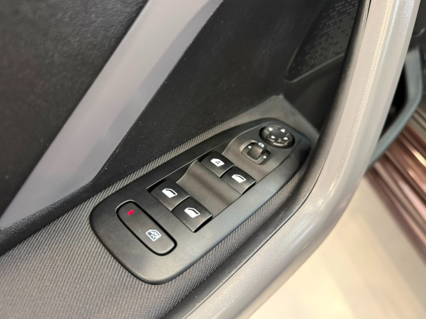peugeot 208 1.2 flex manual 201712