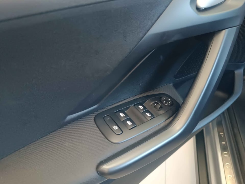 peugeot 2008 1.6 16v flex roadtrip 4p automatico 202415