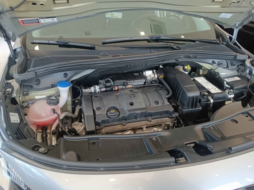 peugeot 2008 1.6 16v flex roadtrip 4p automatico 202416